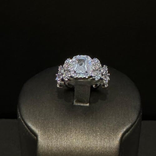 بريق - طقم دقة الماس