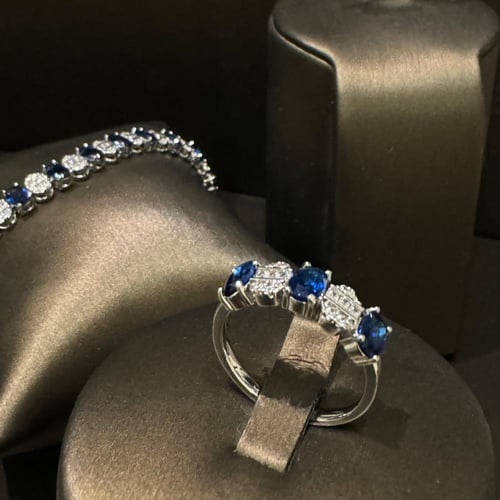 ياقوت - طقم تنس لون ازرق