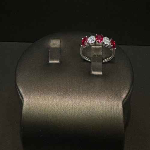 حب - طقم تنس لون احمر