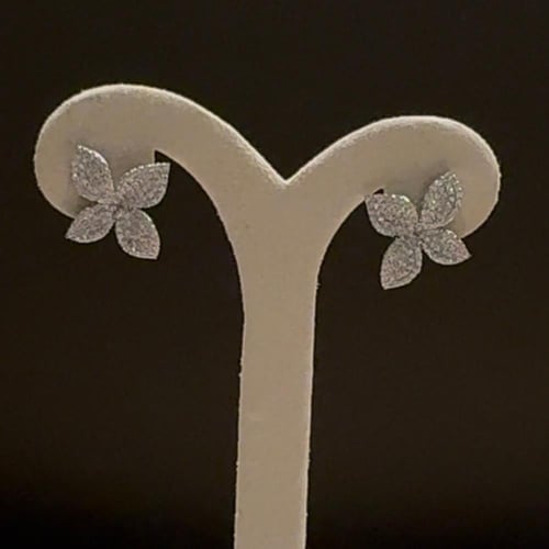 ورد - طقم دقة الماس