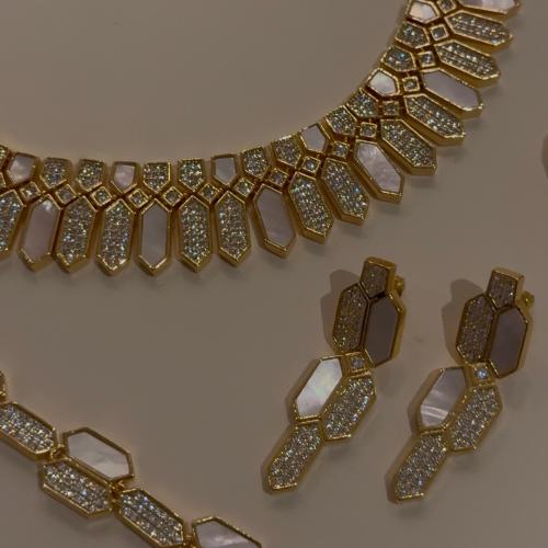 BV new - طقم دقة الماس ( ستايل طويل و اسوارة قص )