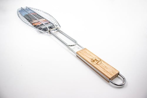 شبك شواء سمك قمرا مقبض خشب ‎67×14 سم – تصميم عملي...