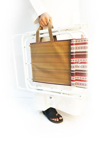 كرسي قمرا المخطط للاسترخاء والرحلات – تصميم شعبي ع...