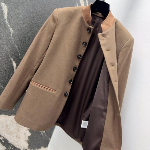 جاكيت لورو بيانا