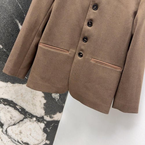 جاكيت لورو بيانا