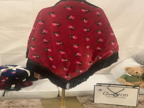 شال الهبه روز مبطن بفرو