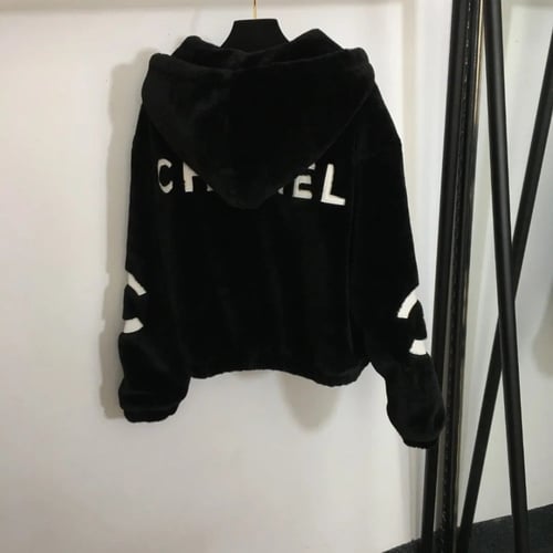 جاكيت شانيل