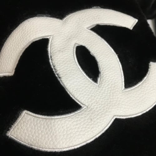 جاكيت شانيل