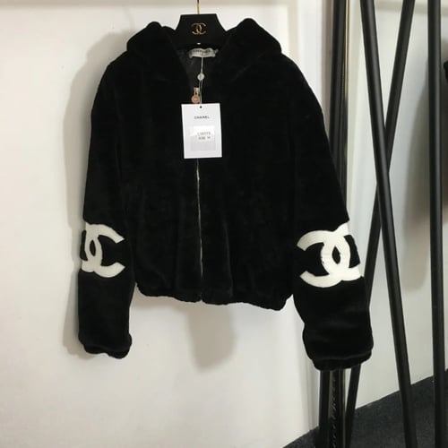 جاكيت شانيل