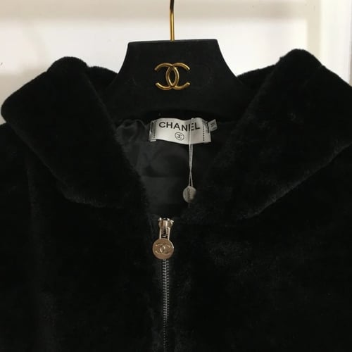 جاكيت شانيل