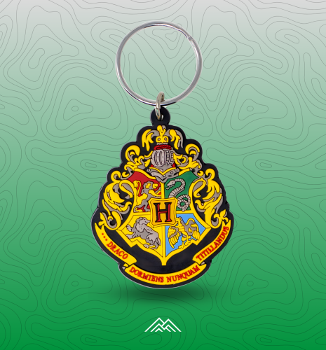 ميدالية مفاتيح بشعار هوغوارتس من هاري بوتر