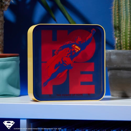 مصباح سوبرمان مكتبي / جداري أكريليك