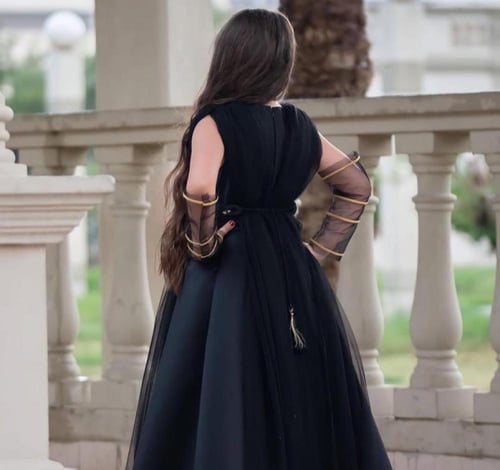 فستان يناتي ليوم التاسيس