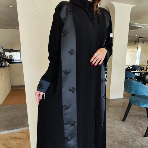 عباية أسود ملكي