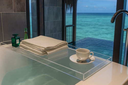 منظم شاور من الاكريليك