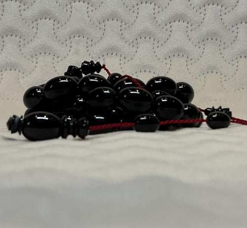 فاتوران اسود صك بيض حمام