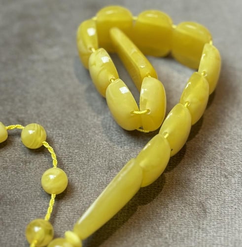 القصه اليونانية بيضاوي