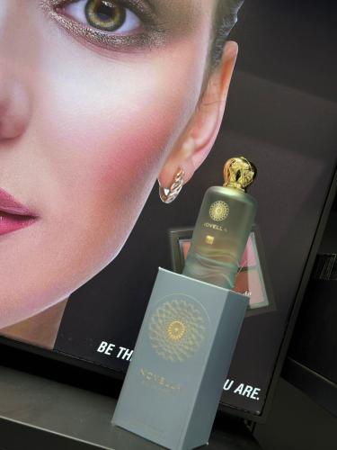 عطر NOVELLA فخم وجذاب