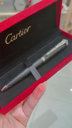 قلم Cartier الفاخر