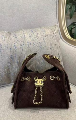 حقيبة CHANEL الفاخرة