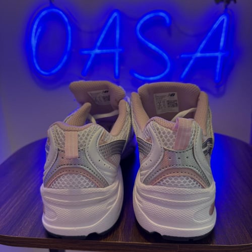 حذاء نسائي رياضي نيو بالانس وردي New Balance 530 P...