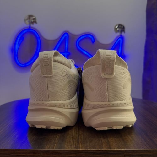 حذاء اسيكس جيل كايانو 32 GEL KAYANO- بيج