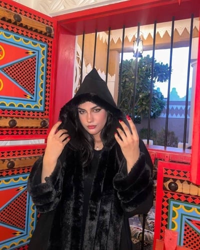 فروة نسائية"سحر الشتاء"