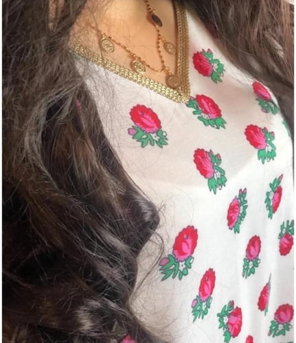 جلابية رمضان شالكي لون أبيض ميدي