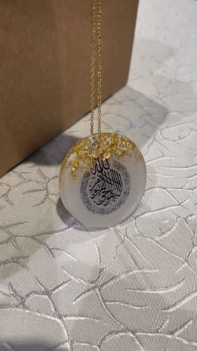 ميدالية سيارة