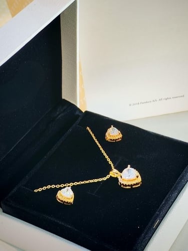 طقم سلسال مع حلق