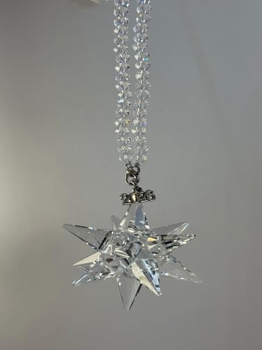 تعليقة سيارة فاخرة