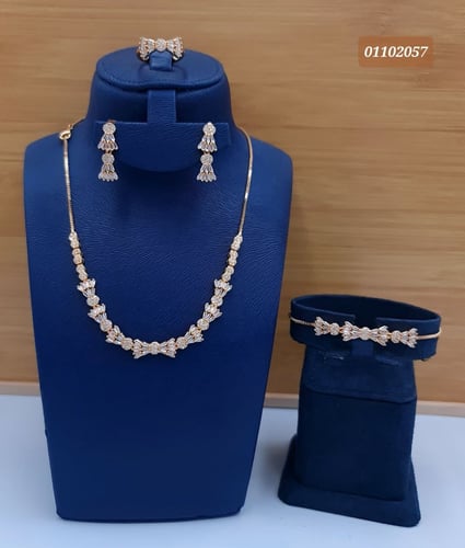 تشكيلة اطقم نسائية