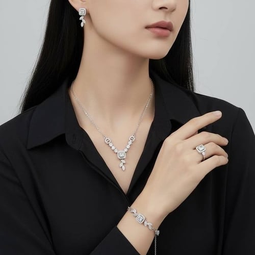 طقم ناعم زركون 4 قطع مع علبة فخمة لون ذهبي