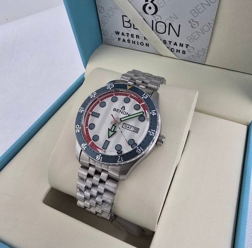 ساعة ضد الماء