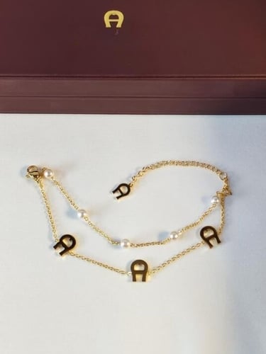 اسوارة فاخرة