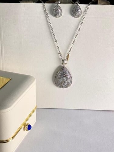 سلسال مع تعليقة