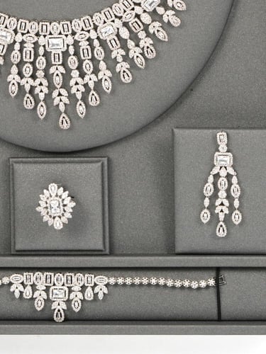 طقم المجوهرات زركون الفاخر من أوزون