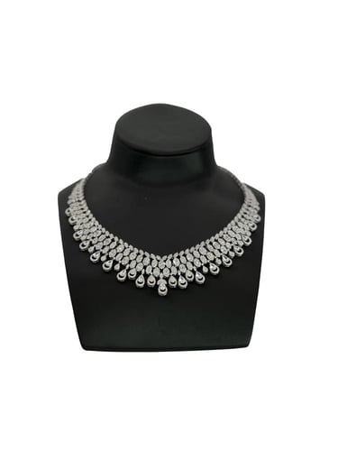 طقم زركون فضي منozon