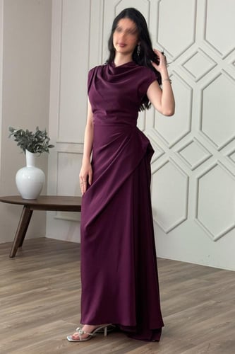 فستان كريب طويل بكسرات لون بنفسجي