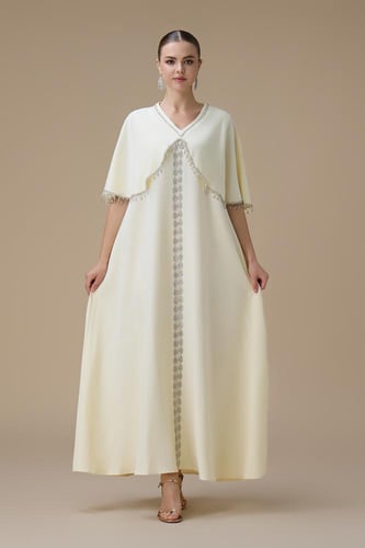 جلابية أنيقة أصفر فاتح بتطريز فضي