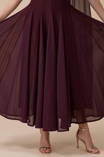 فستان ميدي عنابي بوشاح كتف