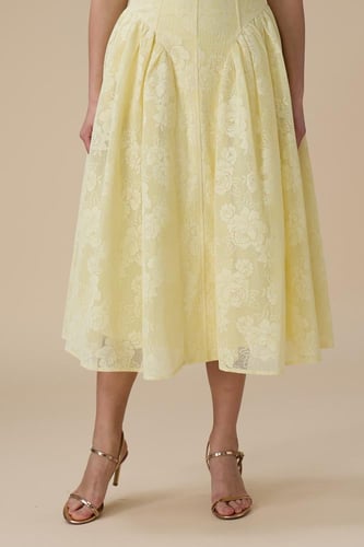 فستان اصفر ميدي بدانتيل مورد