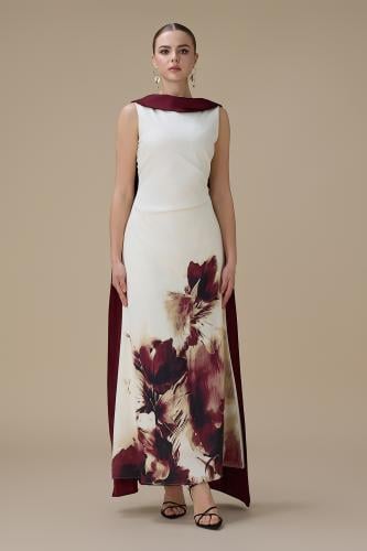 فستان برغندي ماكسي بطبعة زهرية بوشاح