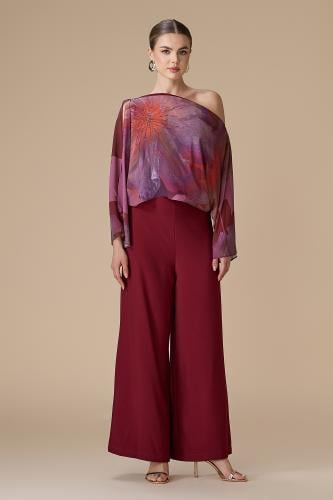 جمبسوت عنابي مع طبقة شيفون مطبوعة