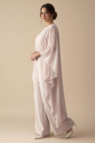 جمبسوت طويل لون وردي بأكمام كاب