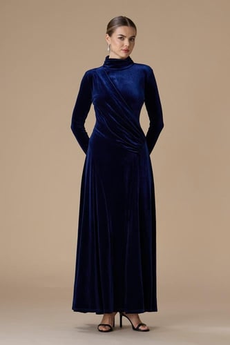 فستان كحلي طويل مخمل