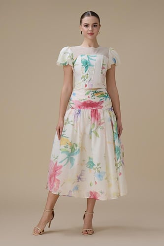 طقم تنورة ميدي مورد بأكمام قصيرة