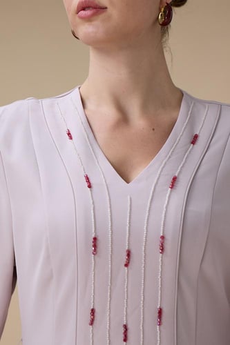 جلابية طويل وردي فاتح مع تطريز ناعم