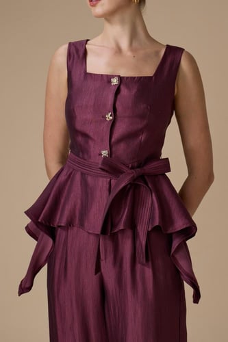 طقم برغندي قطعتين توب بدون اكمام ببلوم