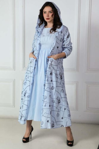 طقم فستان مزموم الخصر بمعطف بقبوع لون سماوي